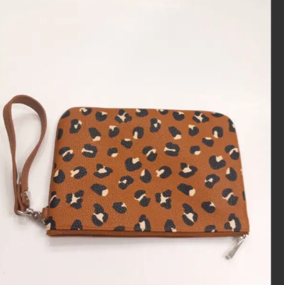 31 Clutch Bag - Picture 2 of 3